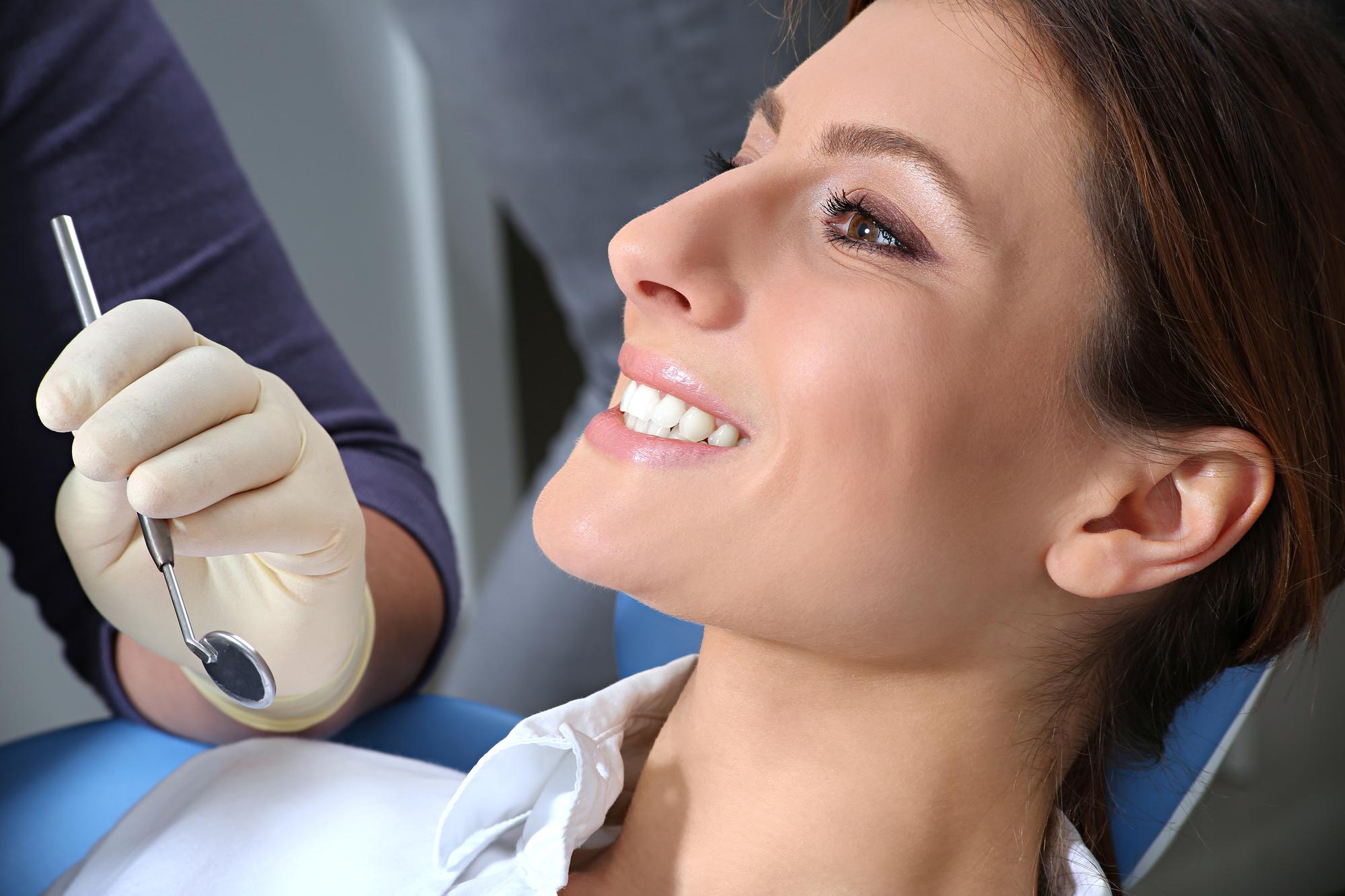 矯正歯科まとめ すきっ歯は可愛いのか 悩んでいる方へ治すべき理由と治療法5選